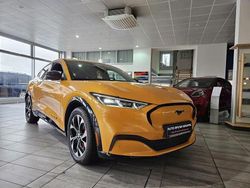 Cyber orange metallic Gebraucht 2024 Ford Mustang Mach-E Premium SUV | 53.990 € (Teuer)
