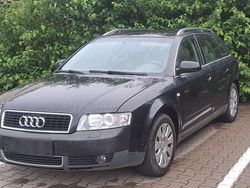 Schwarz Gebraucht 2001 Audi A4 Kombi | 4.900 € (Teuer)