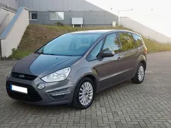 Grau Gebraucht 2013 Ford S-MAX S Van / Kleinbus | 6.300 € (Fairer Preis)