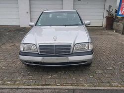 Silber Gebraucht 1997 Mercedes C200 Limousine | 2.650 € (Guter Preis)