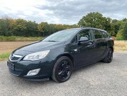 Schwarz Gebraucht 2012 Opel Astra Edition Kombi | 3.790 € (Fairer Preis)