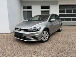 Silber Gebraucht 2017 VW Golf VII Limousine | 14.480 € (Fairer Preis)