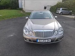 Grau Gebraucht 2007 Mercedes E200 Elegance Limousine | 7.499 €