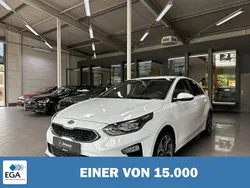 Weiß Gebraucht 2018 Kia Ceed Vision | 16.380 € (Fairer Preis)