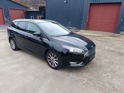 Schwarz Gebraucht 2017 Ford Focus Titanium Kombi | 2.500 €