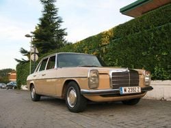Beige Gebraucht 1974 Mercedes 240 Limousine | 13.500 €