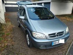 Silber Gebraucht 2004 Opel Zafira Executive Van / Kleinbus | 1.300 € (Guter Preis)