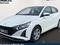 Weiß Neu 2025 Hyundai i20 Select Limousine | 20.490 € (Fairer Preis)