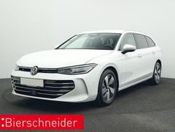 Weiss Gebraucht 2024 VW Passat Elegance Kombi | 34.450 € (Superpreis)