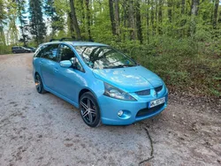 Blau Gebraucht 2004 Mitsubishi Grandis Van / Kleinbus | 4.400 €