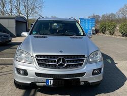 Silber Gebraucht 2009 Mercedes ML320 SUV | 7.800 € (Fairer Preis)