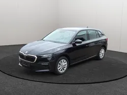 Schwarz Gebraucht 2024 Skoda Scala Selection Kleinwagen | 26.422 € (Teuer)