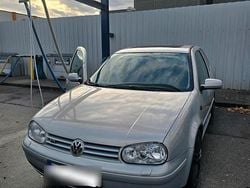 Silber Gebraucht 1998 VW Golf IV Kleinwagen | 3.333 €