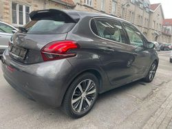 Grau Gebraucht 2019 Peugeot 208 Allure Kleinwagen | 8.200 € (Superpreis)