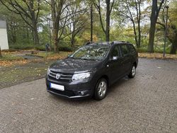 Schwarz Gebraucht 2016 Dacia Logan MCV Prestige Kombi | 9.250 €