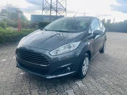 Grau Gebraucht 2015 Ford Fiesta Trend Kleinwagen | 4.990 € (Fairer Preis)