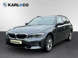 Grau Gebraucht 2022 BMW 330e Sport Line Kombi | 29.990 € (Fairer Preis)