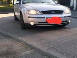 Silber Gebraucht 2002 Ford Mondeo Kleinwagen | 1.000 € (Fairer Preis)