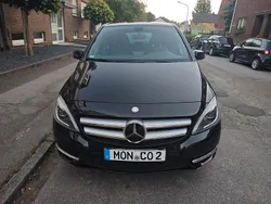 Schwarz Gebraucht 2012 Mercedes B180 Van / Kleinbus | 9.700 € (Guter Preis)