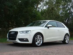 Weiß Gebraucht 2014 Audi A3 Ambition Limousine | 6.790 € (Superpreis)