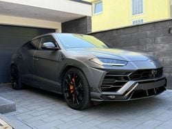 Grau Gebraucht 2022 Lamborghini Urus SUV | 208.000 € (Superpreis)