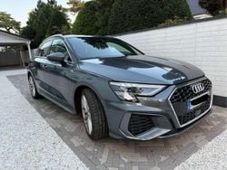 Grau Gebraucht 2024 Audi A3 Sportback S-Line Limousine | 39.200 € (Fairer Preis)