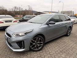 Grau Gebraucht 2021 Kia Ceed GT-Line Kleinwagen | 14.990 €
