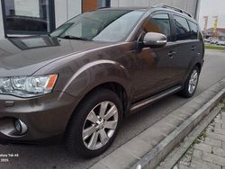 Braun Gebraucht 2010 Mitsubishi Outlander Instyle SUV | 6.900 € (Fairer Preis)