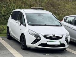 Weiß Gebraucht 2015 Opel Zafira Tourer drive Van / Kleinbus | 4.900 € (Fairer Preis)