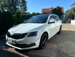 Weiß Gebraucht 2017 Skoda Octavia Kombi | 9.900 € (Fairer Preis)