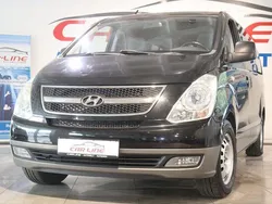 Schwarz Gebraucht 2009 Hyundai H-1 Van / Kleinbus | 15.888 €