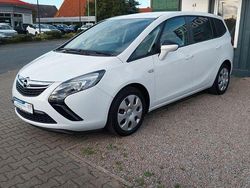Weiß Gebraucht 2015 Opel Zafira Tourer Selection Van / Kleinbus | 8.999 € (Fairer Preis)
