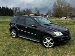 Schwarz Gebraucht 2006 Mercedes ML500 SUV | 7.500 € (Superpreis)