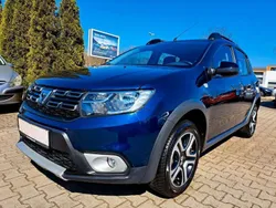 Blau cosmos Gebraucht 2018 Dacia Sandero Celebration Kleinwagen | 9.999 € (Fairer Preis)