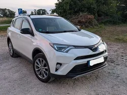 Weiß Gebraucht 2018 Toyota RAV4 Comfort SUV | 22.300 € (Fairer Preis)