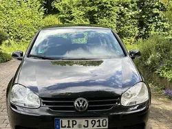 Schwarz Gebraucht 2004 VW Golf IV Sportline Kleinwagen | 2.222 € (Fairer Preis)