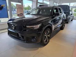 Onyx black / metallic Neu 2025 Volvo XC40 Plus SUV | 39.900 € (Guter Preis)