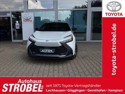 Schneeweiß/schwarz Neu 2025 Toyota C-HR SUV | 37.380 € (Superpreis)