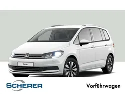Weiß Gebraucht 2024 VW Touran Move Van / Kleinbus | 36.960 € (Fairer Preis)