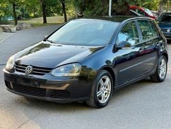 Schwarz Gebraucht 2004 VW Golf V Trendline Limousine | 1.280 € (Fairer Preis)