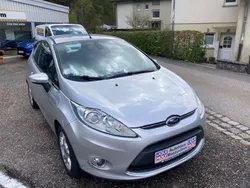 Polarsilber Gebraucht 2012 Ford Fiesta Titanium Kleinwagen | 5.890 € (Teuer)