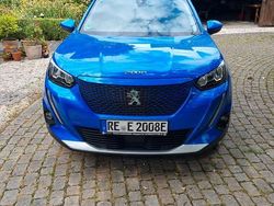 Blau Gebraucht 2020 Peugeot e-2008 Allure SUV | 15.900 € (Guter Preis)