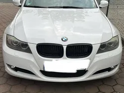 Weiß Gebraucht 2010 BMW 320 Kombi | 5.999 € (Fairer Preis)