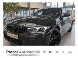 Schwarz (black sapphire metallic) Gebraucht 2023 BMW 320 Shadowline Kombi | 47.950 €