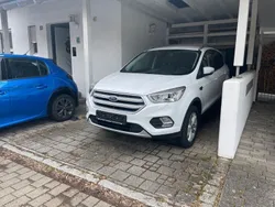 Weiß Gebraucht 2017 Ford Kuga Cool & Connect SUV | 13.900 € (Fairer Preis)