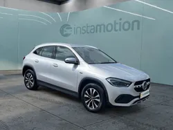 Silber Gebraucht 2021 Mercedes GLA250 Style SUV | 35.205 € (Etwas zu teuer)