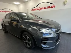 Grau Gebraucht 2021 Kia XCeed Vision SUV | 17.890 € (Fairer Preis)