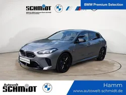 Skyscrapergrau Gebraucht 2024 BMW M135 Shadowline Kleinwagen | 45.790 €