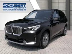 Black sapphire metallic Neu 2025 BMW iX1 SUV | 47.400 € (Fairer Preis)