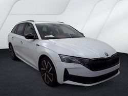 Moonweiss metallic Gebraucht 2025 Skoda Octavia SportLine Kombi | 33.430 € (Teuer)